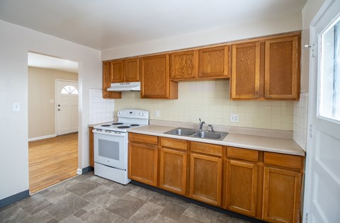 Floor plan for 2 beds, 1 bath, 700 sqft